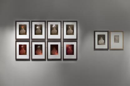 Isabelle Giovacchini, Spectres, installation polyptyque, techniques mixtes, dimensions variables, 2025