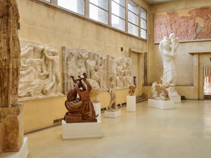 Henri Gautruche, Hall des plâtres, baies dans la partie supérieure du mur nord, 1961