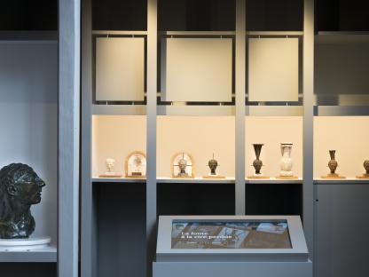 Une image de la salle des techniques avec ses dispositifs multimédia