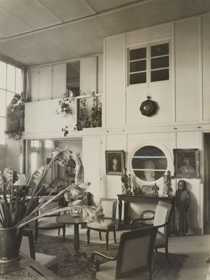 Albert Harlingue, Intérieur de l'appartement de Rhodia Dufet Bourdelle et Michel Dufet, vers 1950, tirage photographique