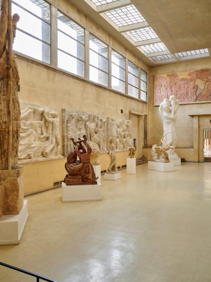 Henri Gautruche, Hall des plâtres, baies dans la partie supérieure du mur nord, 1961