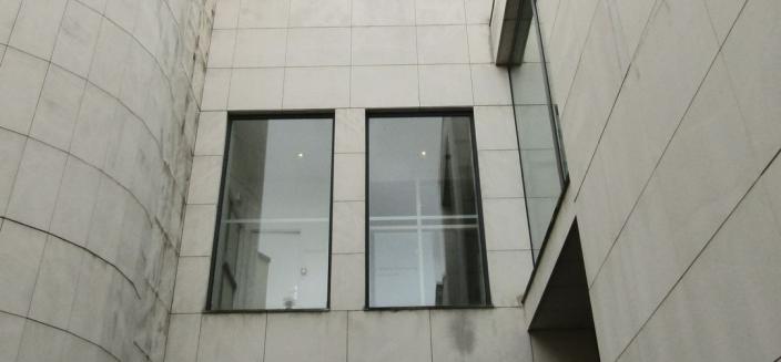 Christian de Portzamparc, Extérieur du bâtiment et tourelle d'escalier, 1992