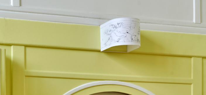 Ancien appartement de Rhodia Dufet Bourdelle et Michel Dufet aménagé en café-restaurant, détail d'une applique ornée de la reproduction d'un dessin de Bourdelle, refaite à l'identique (2023)