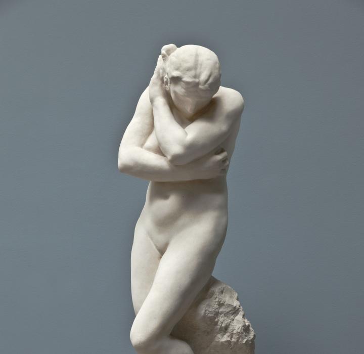 Auguste Rodin (1840-1917) Eve au rocher, grand modèle 1881-1907. Pierre calcaire. Pratique : Bourdelle